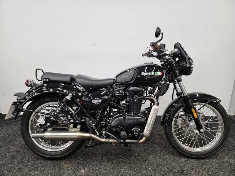 BENELLI IMPERIALE 400 ** VERY LOW MILEAGE - IRONHEAD EXHAUST - BAR END MIRRORS *