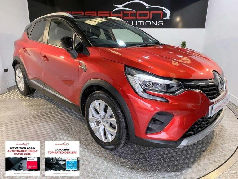 RENAULT CAPTUR 1.3 TCe Iconic Euro 6 (s/s) 5dr Red Manual Petrol 2021