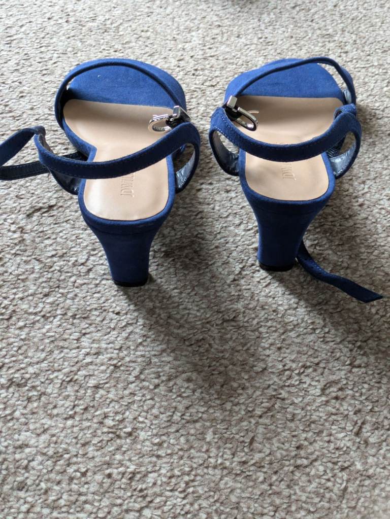 Barely There Sandals x 2 pair