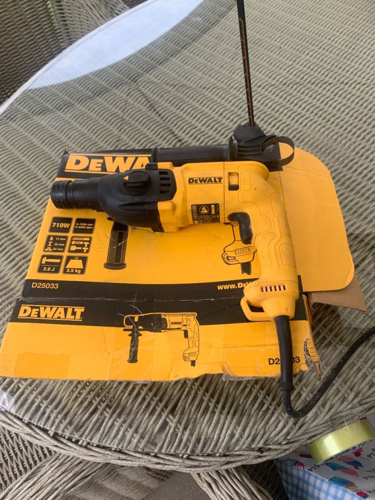 DEWALT D25033 Hammer Drill – Yellow, Good Condition