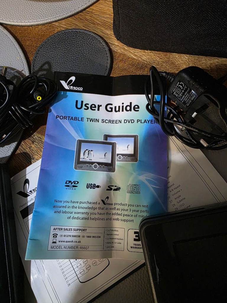 Portable Twin Screen DVD Player 