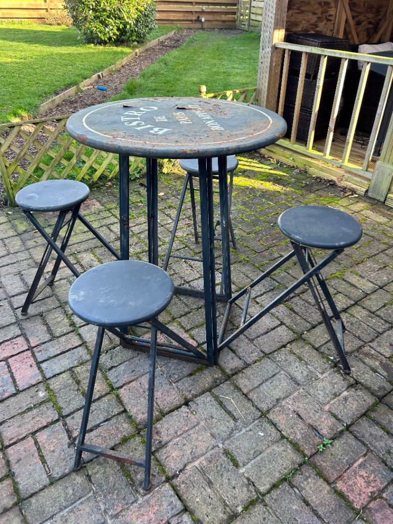 Cafe bistro food away garden table x 4 chairs