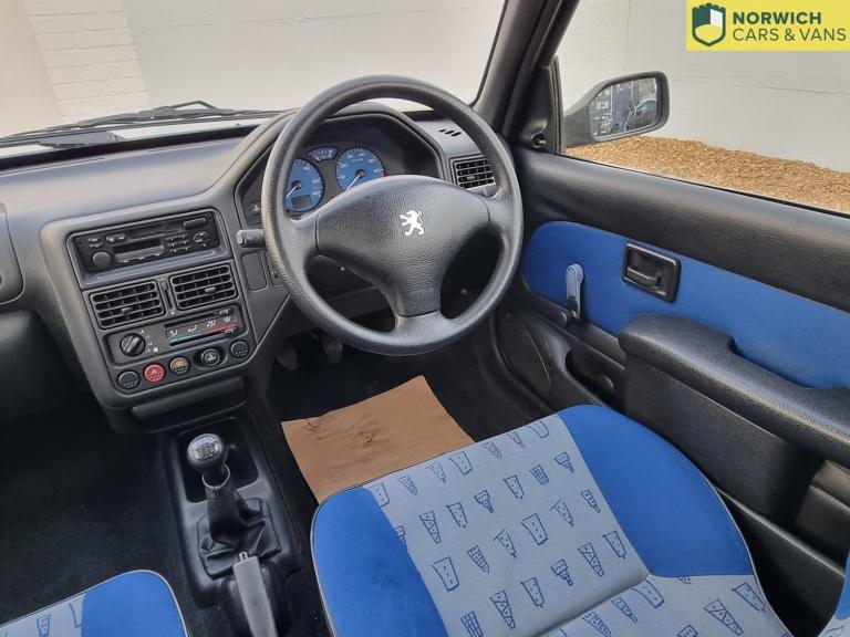 PEUGEOT 106 1.1 Independence Limited Edition 2002