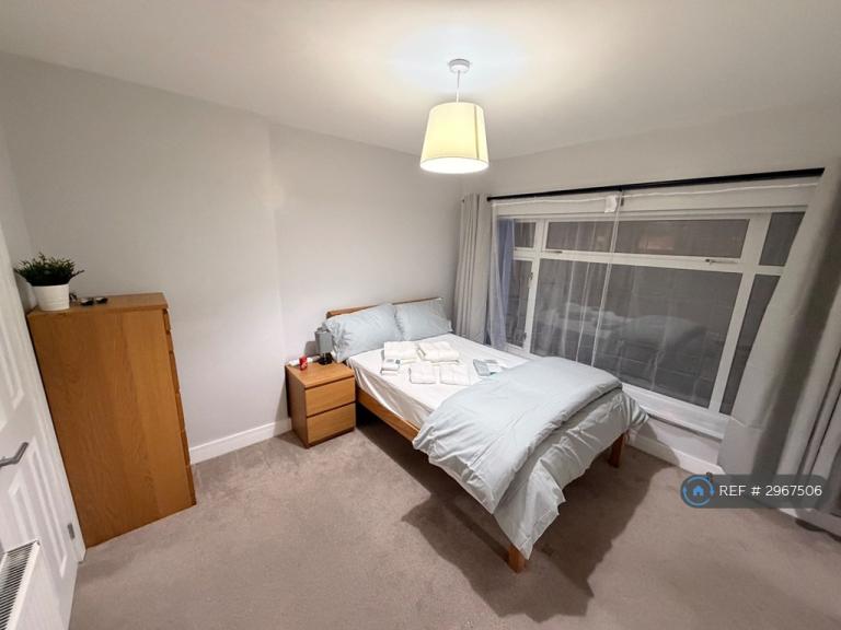 1 bedroom in Barrow Close, Coventry, CV2 (#2967506)