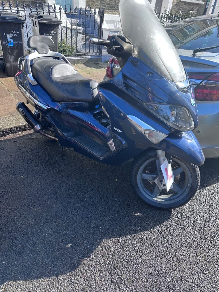 Piaggio Xevo 125 spares or repair 2011 