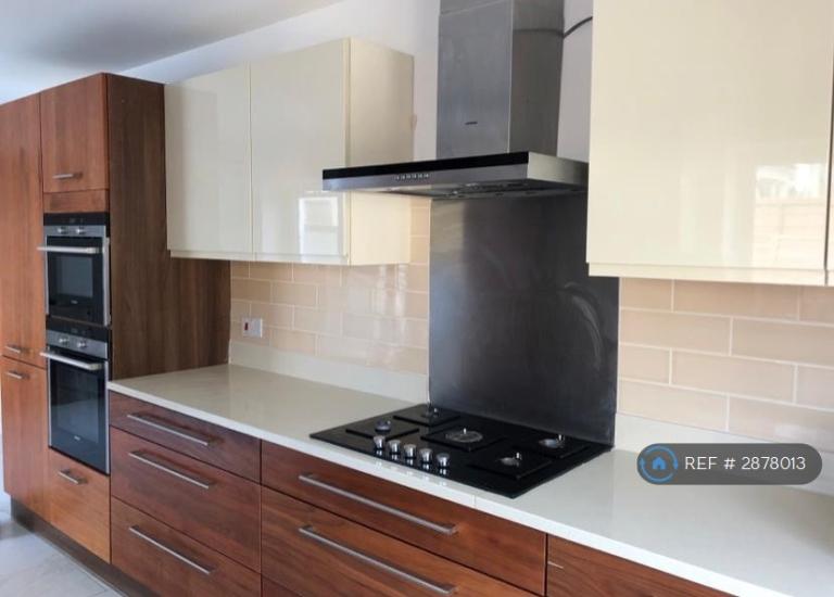 1 bedroom in Broadoak Walk, Bristol, BS16 (#2878013)