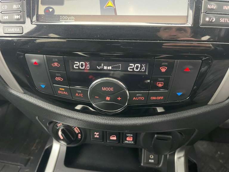 NISSAN NAVARA 2.3 dCi Off-Roader AT32 2019