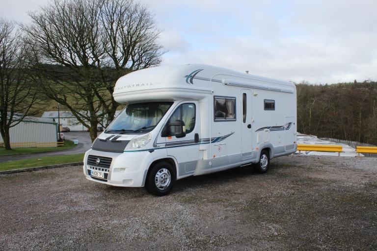 2008 "08" Plate Auto Trail Cheyenne 696G Luxury 4 Berth Motorhome With Fixed Bed