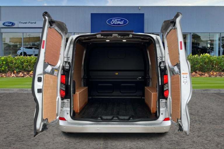 2025 Ford Transit Custom 2.5 PHEV 232ps H1 Double Cab Van Limited Auto PANEL VAN PETROL/ELECTRIC ...