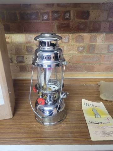 Anchor Brand No. 909 Kerosene Lantern – As Good As New | in