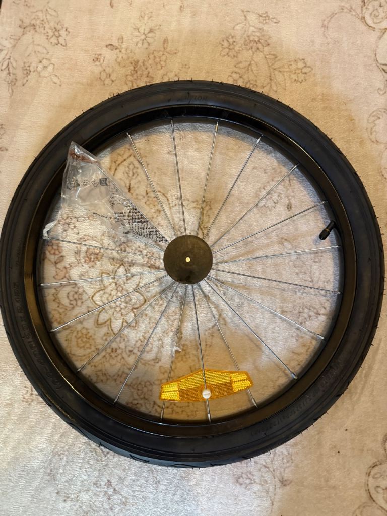 Thule Coaster 20 inch side wheel. This spare wheel is designed for the Thule Coaster XT trailer. 