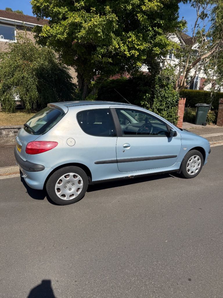Peugeot, 206, Hatchback, 2002, Manual, 1124 (cc), 3 doors