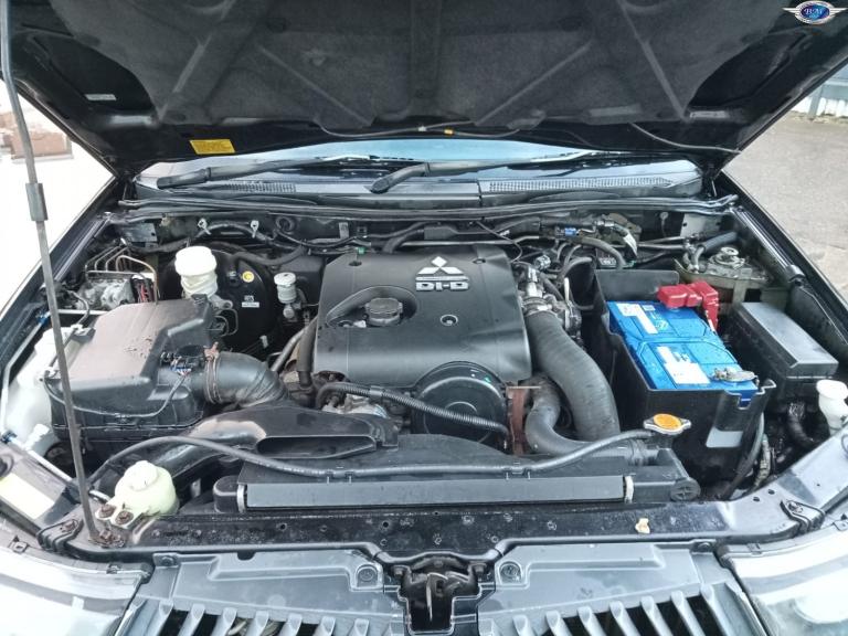 MITSUBISHI L200 2.5 DI-D Warrior Black Manual Diesel 2006