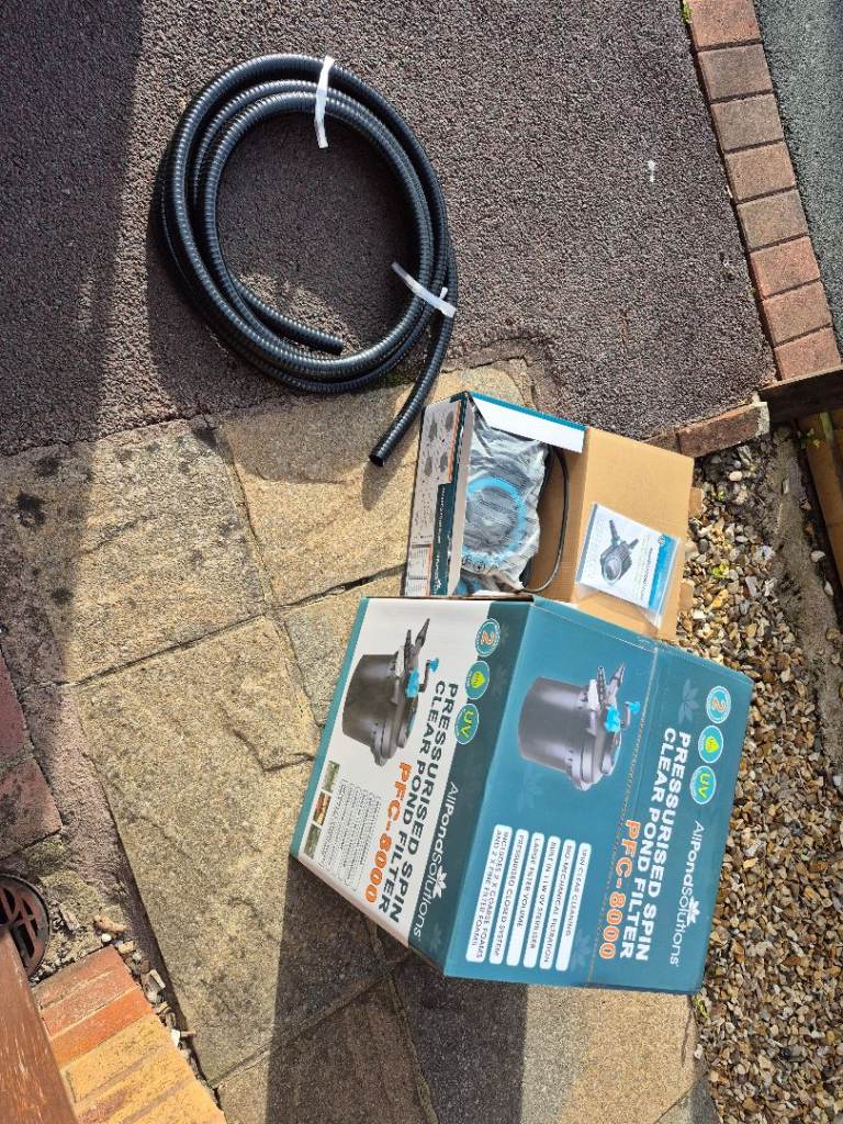 AllPondSolutions PFC-8000 Pressurised Pond Filter & AquaECO Pond Pump