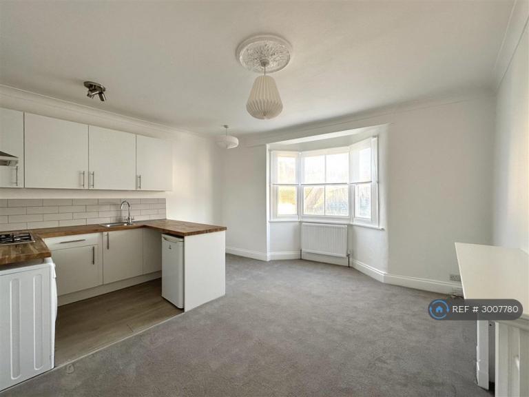 1 bedroom flat in Guildford Road, Brighton, BN1 (1 bed) (#3007780)