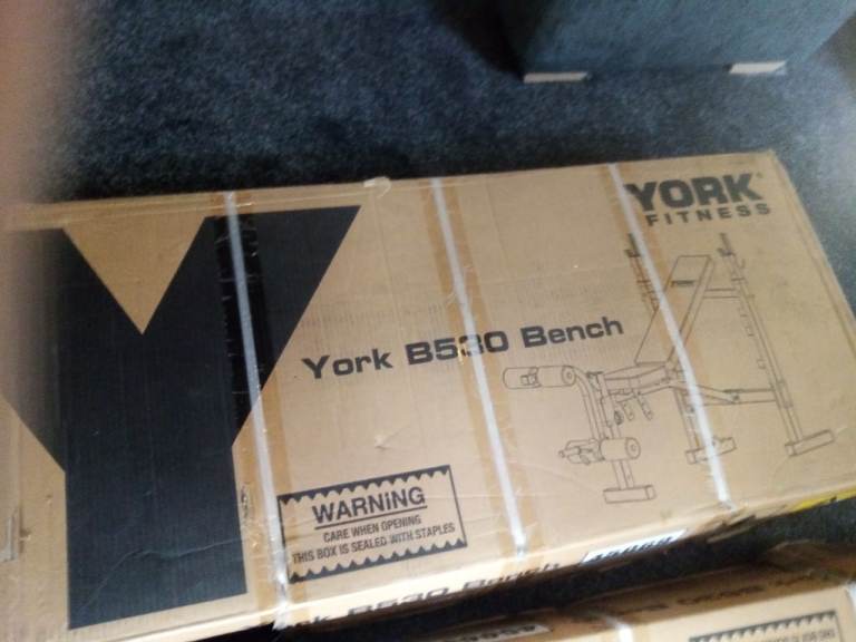 York weight bench b530 new 