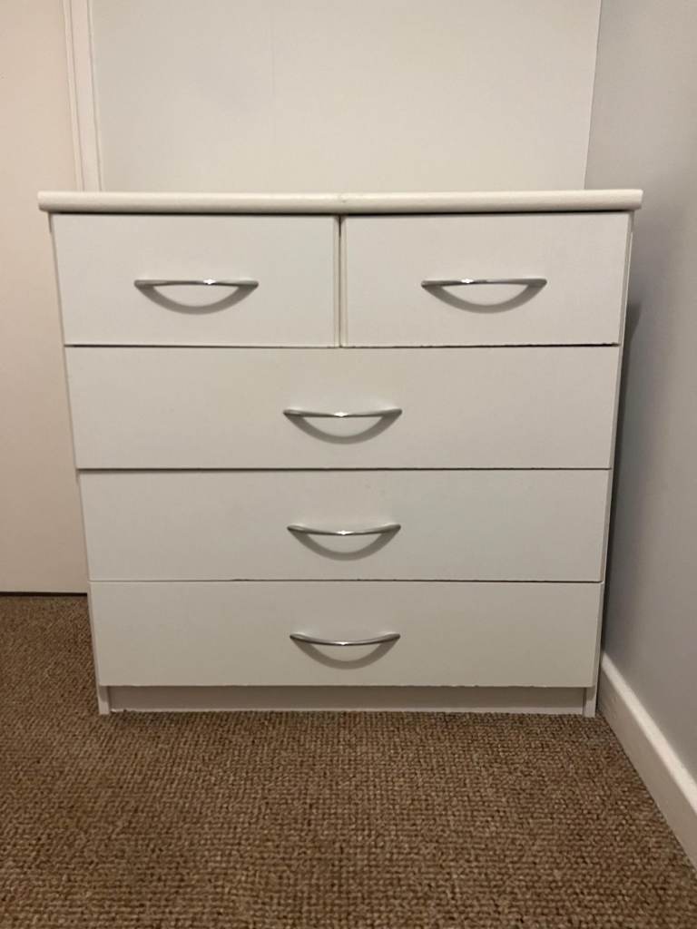 IKEA Robin chest of drawers 5 drawers chest of drawer. 