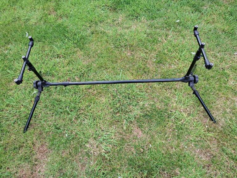 Fox evolution Fishing Rod Pod Stand with Carry Bag – Good Condition