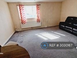 2 bedroom flat in Maitland Close, Hounslow, TW4 (2 bed) (#3030167)