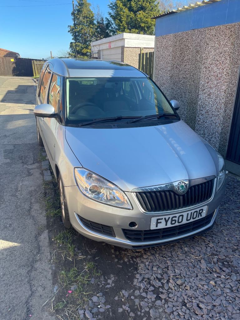 Skoda Roomster automatic breaking,spares,repairs,salvage,project etc