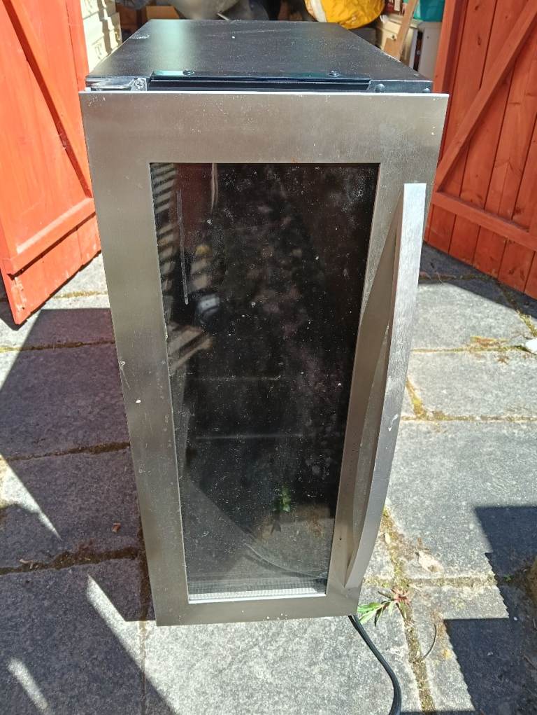 Wine Cooler/ Mini Fridge - Free for Spares or Repairs 