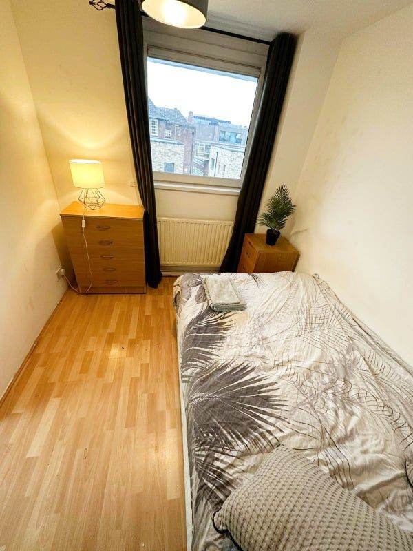 🌻Live in Artsy Brick Lane | Room Available in E1🌞Only 5 min walk to Whitechapel Station!!
