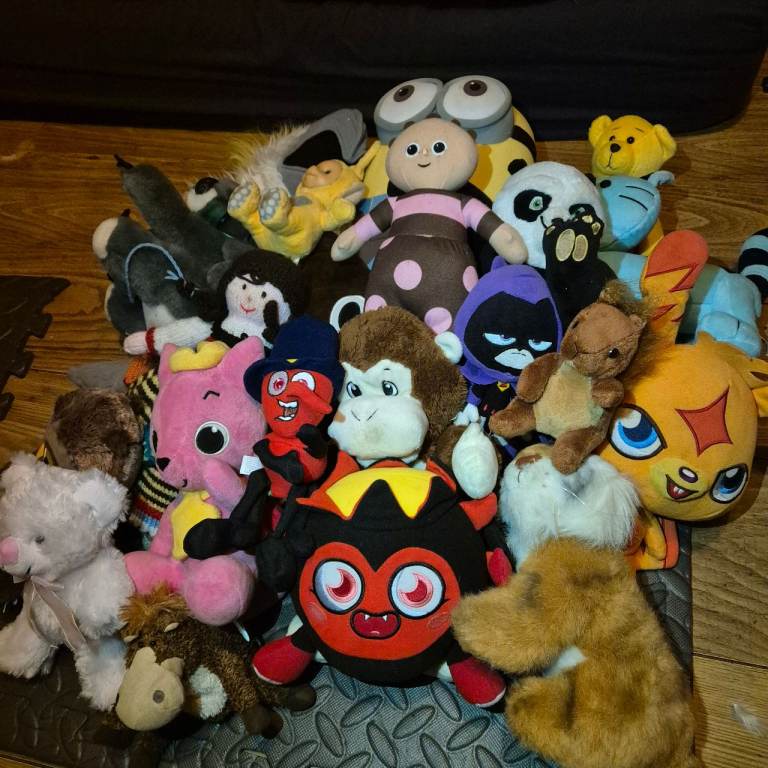 ​Large Bundle of Soft Toys / Plushies (Minions, Po, Raven, Animals & More) - Great Condition
