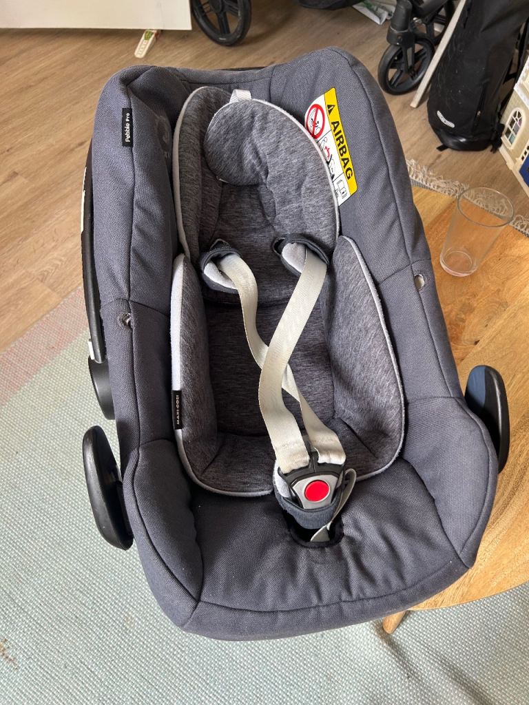 Maxi-Cosi Pebble Pro i-Size Car Seat – Grey, Good Condition