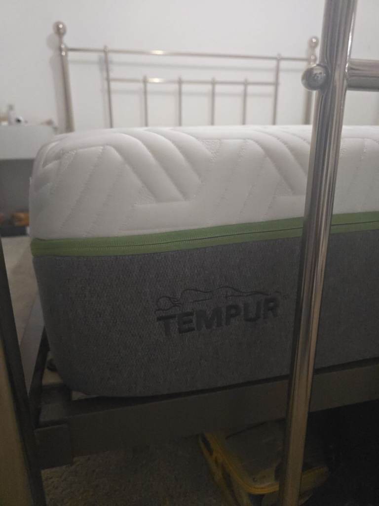 TEMPUR Hybrid Elite Mattress - king, Good Condition, £800.00 for Sale