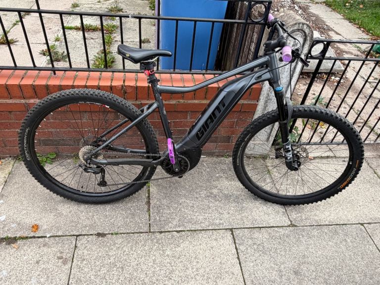 Giant mountain bike 