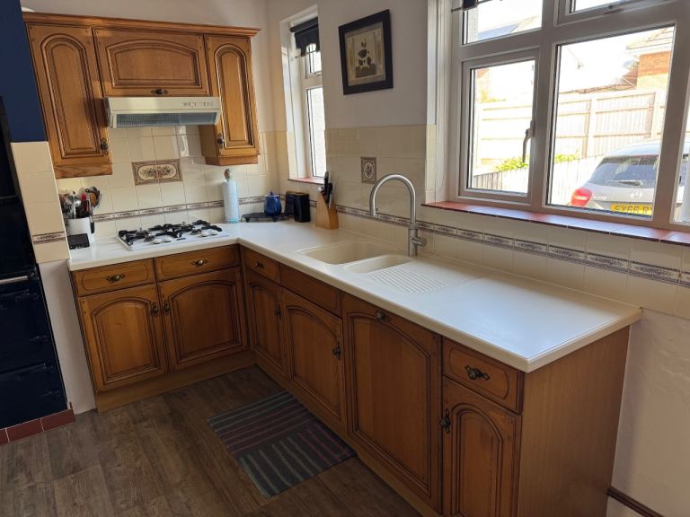 Corian worktop with sink and half bowl in Cameo white