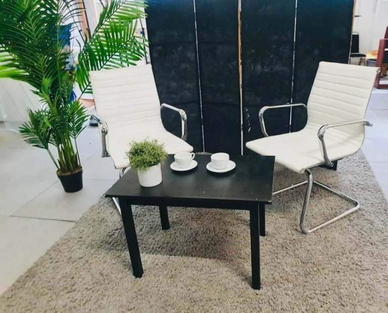 Pre-owned White Ribbed Leather Chair set, Reception Conference Meeting Chair w/ Chrome