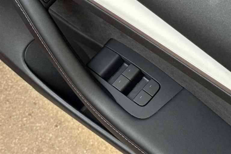 2022 Tesla Model 3 Performance AWD 4dr [Performance Upgrade] Auto SALOON ELECTRIC Automatic