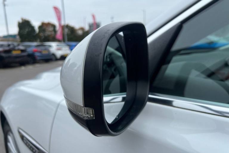 2018 Jaguar XF 2.0d Prestige Saloon 4dr Diesel Auto Euro 6 (s/s) (180 ps) Rear Parking Aid Saloon...