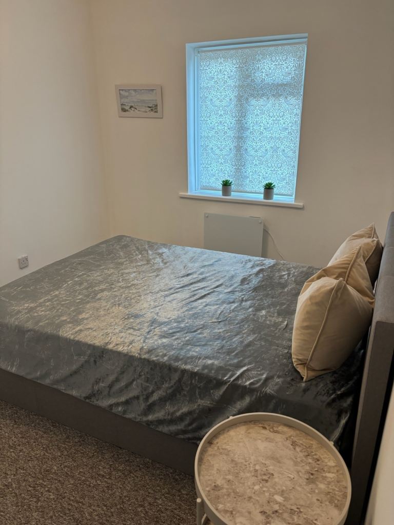 Front sea line 1 bedroom just renovated flat