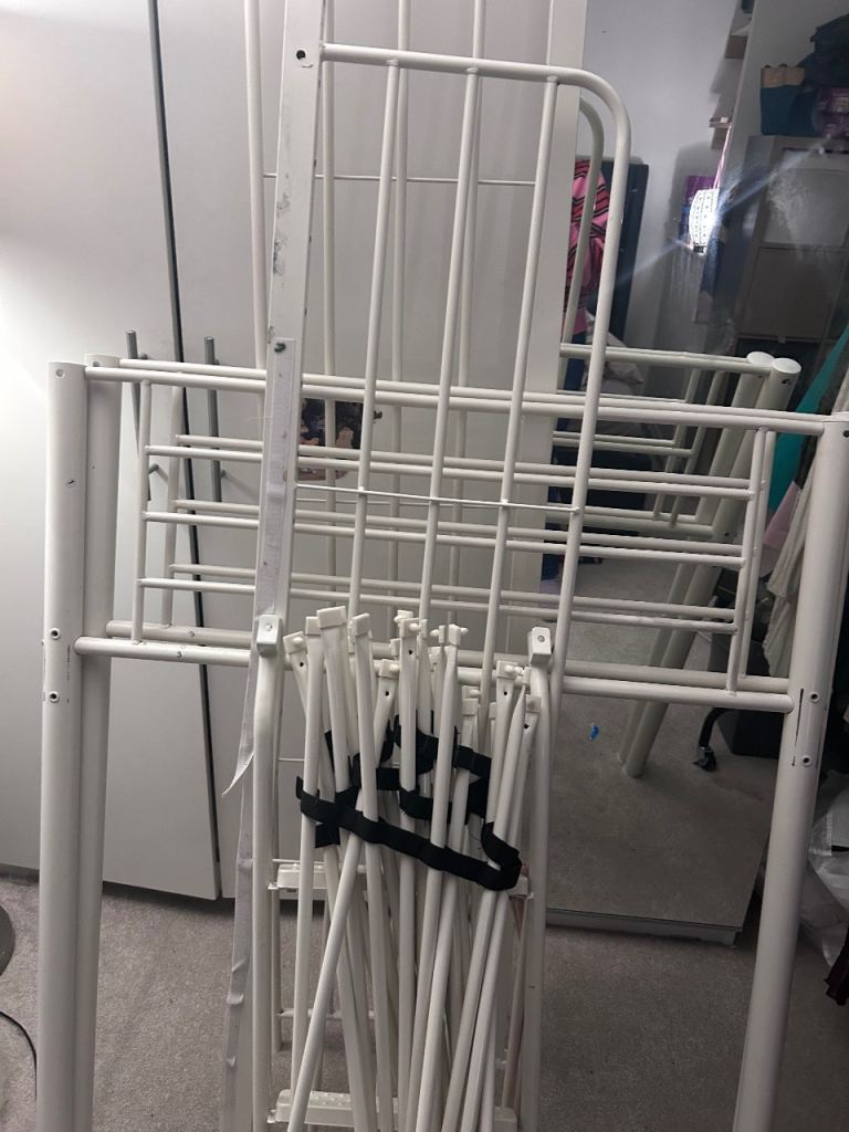 FREE White Metal MIDI Single Bed Frame with Ladder – Good Condition