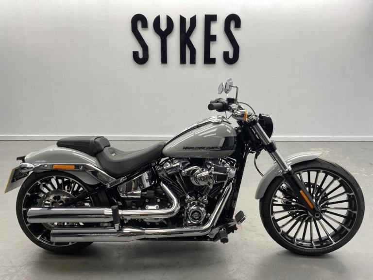2024 Harley-Davidson FXBR Softail Breakout 117 in Billiard Grey
