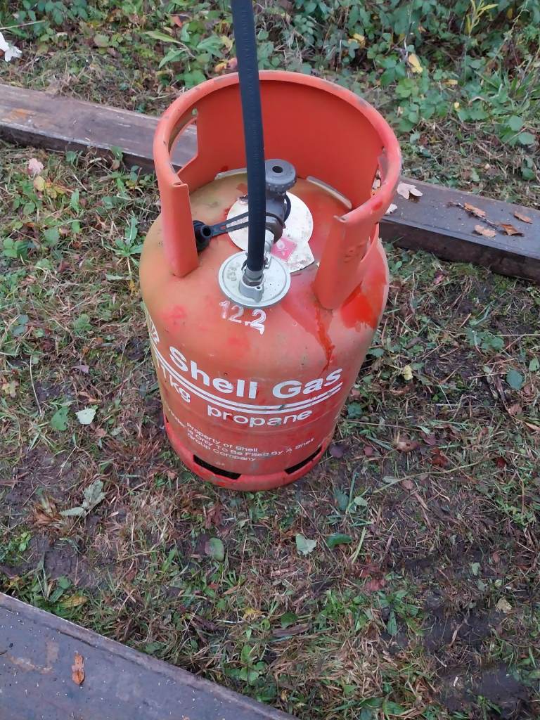 Empty shell gas bottle