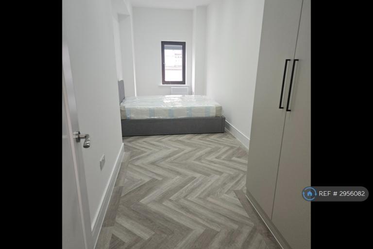 2 bedroom flat in Oldstreet, London, EC1V (2 bed) (#2956082)