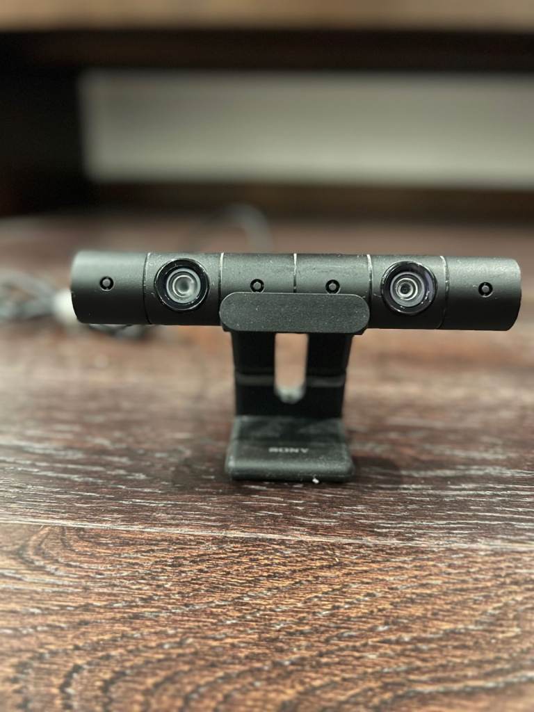 PS4 Slim 500G, 2 Controllers, Official Camera V2