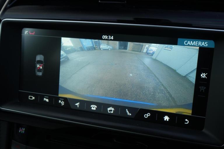 2016 Jaguar F-Pace 3.0d V6 1st Edition 5dr Auto AWD ESTATE DIESEL Automatic