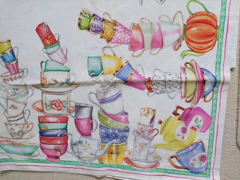 Zara Tablecloth and 8 napkins