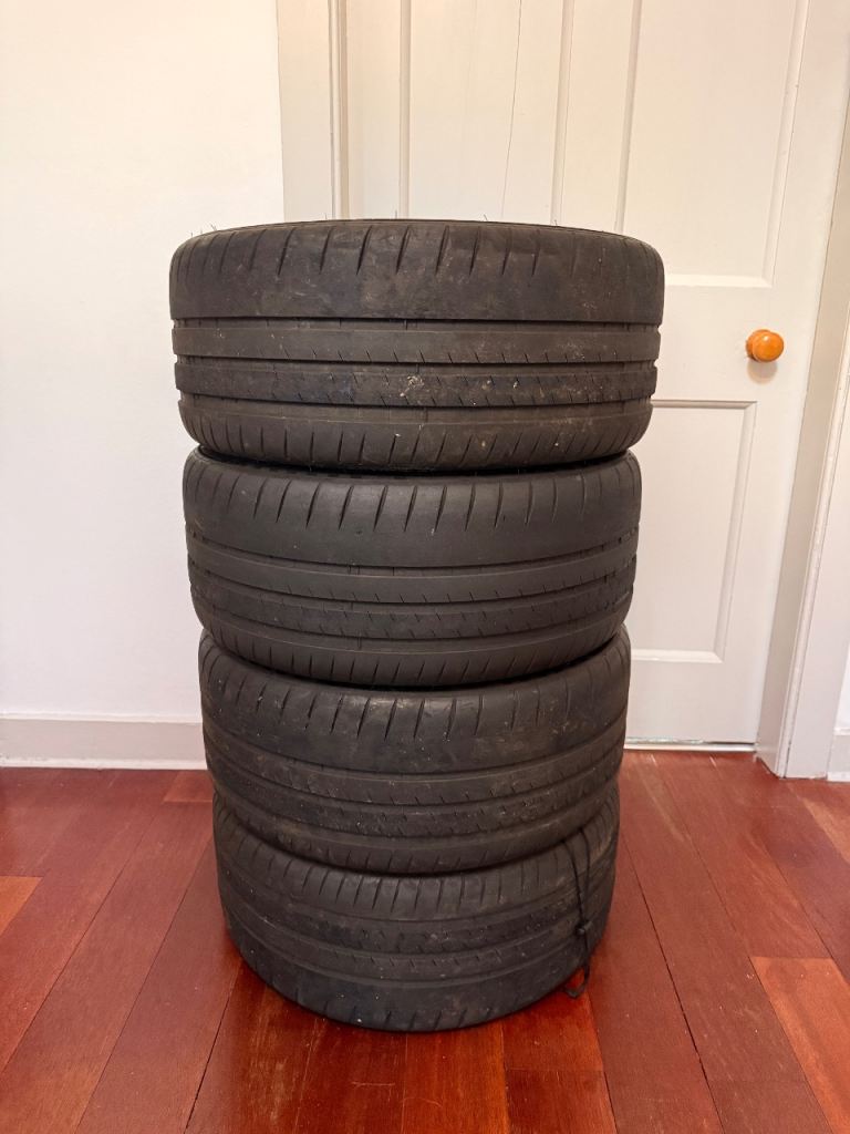 Michelin Pilot Sport Cup 2, Audi RS3 Fitment, Set of 4, 235/35 ZR19