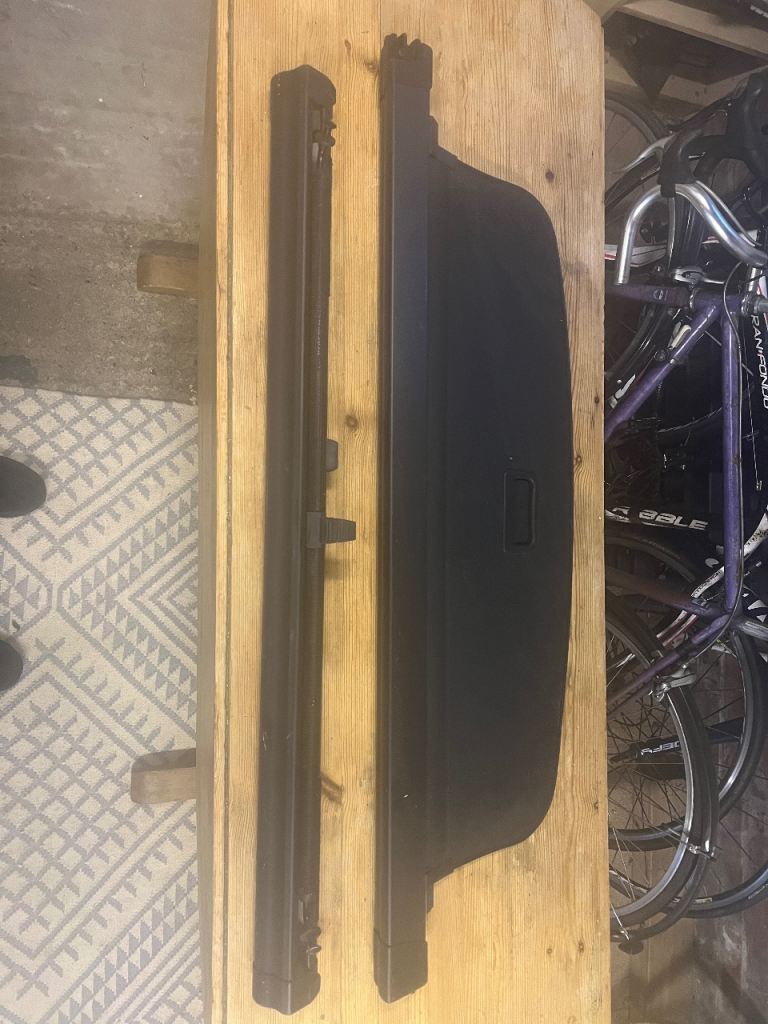 Parcel shelf for Audi avant 2016