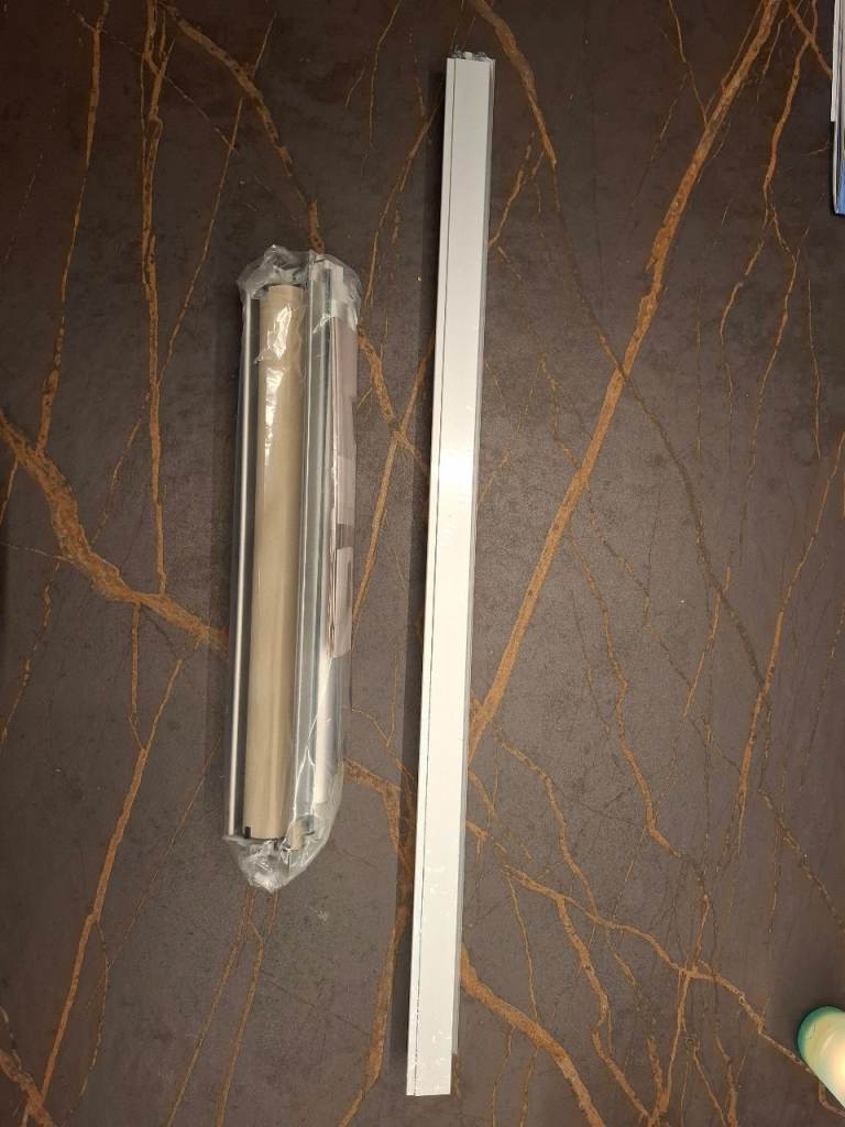 Pull down blind for keylite velux window