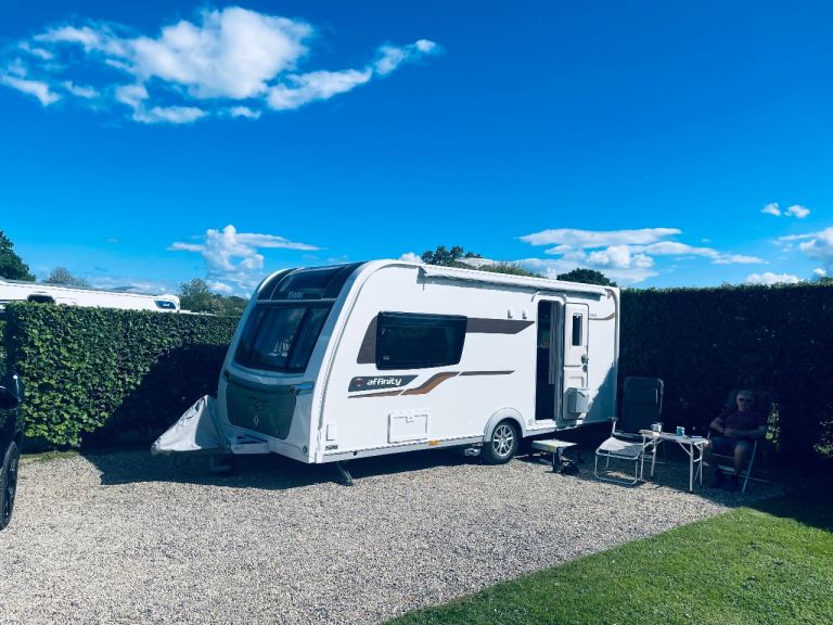 Fammia Roll out canopy