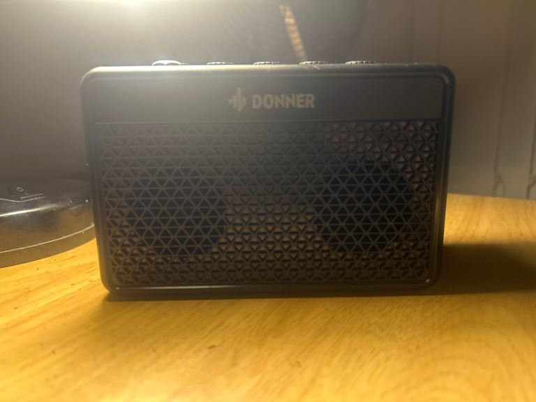 Donner Guitar Amplifier - Black, As Good As New