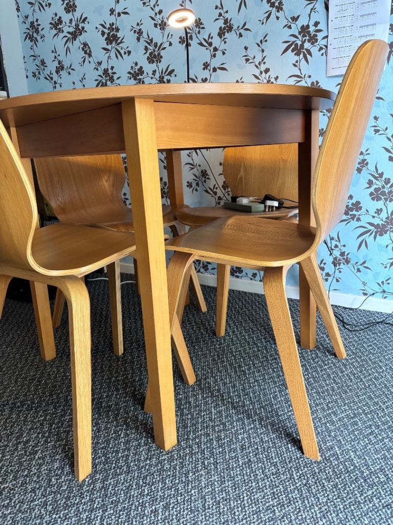 Wooden Dining Table and 4 Chairs – Good Condition