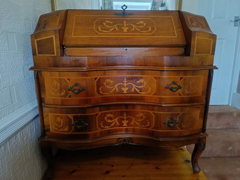 Bureau secretary desk 