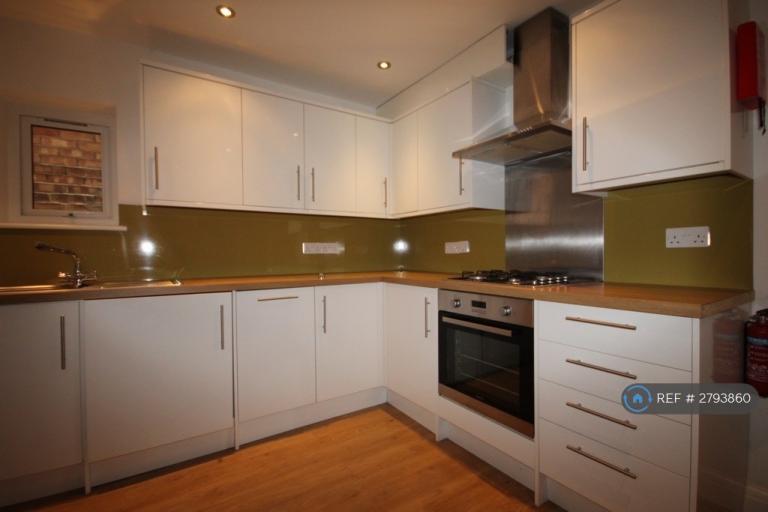 4 bedroom house in Stanmer Park Road, Brighton, BN1 (4 bed) (#2793860)